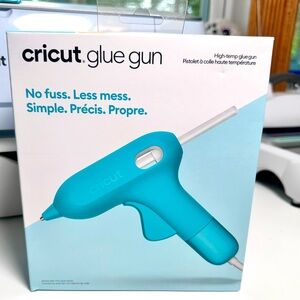 Cricut glue gun, New in box